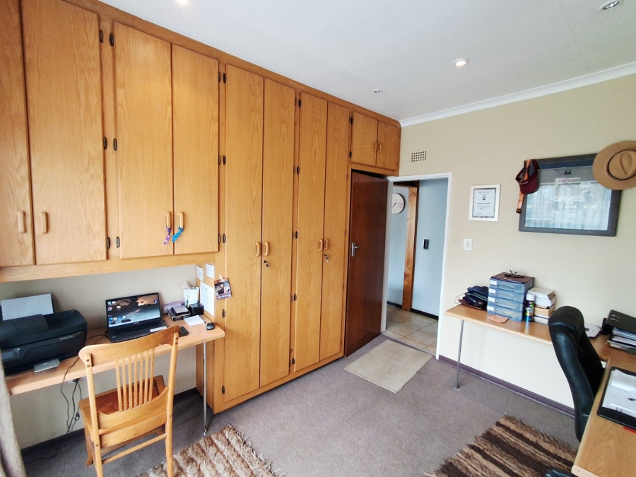 4 Bedroom Property for Sale in Vaalpark Free State